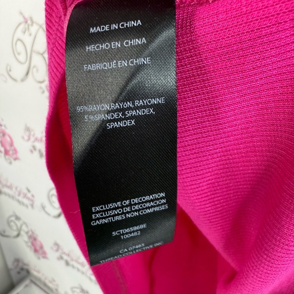 Bebe Swarovski T-shirt rhinestone bling brand new Y2K Women's Fuchsia V-Neck Tee - Picture 13 of 15